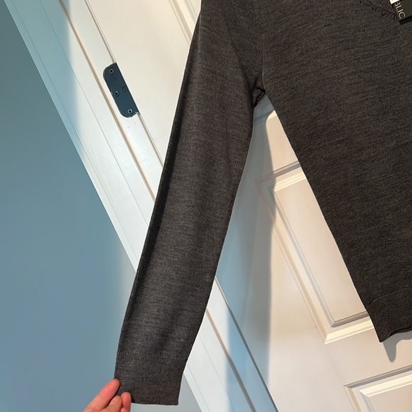 Banana Republic V-neck forever pullover Sweater - Picture 4 of 6